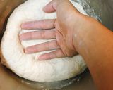 Hình bước làm 4 của món Đế Bánh Pizza