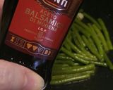 A picture of step 2 of Easy balsamic glazed green beans.