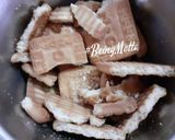A picture of step 1 of Biscuit Cake Shot.
