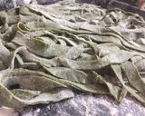 Foto del paso 3 de la receta: Fideos caseros de acelga