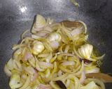 A picture of step 1 of Chicken Curry.