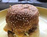 Foto langkah ke 4 dari resep Burger Keju.