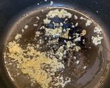 Foto del paso 3 de la receta: Pollo cremoso con champiñones y espinacas baby
