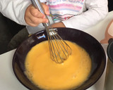 Foto del paso 1 de la receta: Magdalenas de colores con pepitas de chocolate