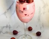 A picture of step 4 of Yoghurt fruity.