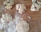 Une image de l'étape 3 de Scone cranberries chocolat blanc.