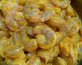 A picture of step 1 of Spicy Prawns Pickle.