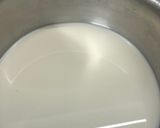 A picture of step 3 of Date and banana shake.