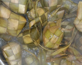 Foto langkah ke 2 dari resep Ketupat Lebaran.