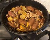 Une image de l'étape 8 de Minis chorizos aux haricots blancs, tomates séchées et courgettes jaunes.