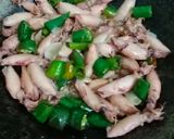 Foto langkah ke 3 dari resep Cumi tumis cabe ijo.