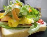 Hình bước làm 5 của món Sandwich chay (veggie sandwich)