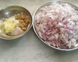 A picture of step 2 of Kakore/kantola ki sabji.