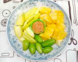 Foto langkah ke 4 dari resep Rujak Buah Uyah Acan Kalimantan.