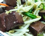 รูปขั้นตอนการทำที่ 3 ของ เลือดหมูผัดถั่วงอก