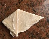 A picture of step 5 of Bread samosa.