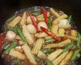Foto langkah ke 3 dari resep Saute babycorn with quail eggs (week 6).