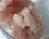 A picture of step 1 of Chicken balls skewer.