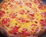 Foto del paso 12 de la receta: Pizza de 3 Quesos 🍕🧀