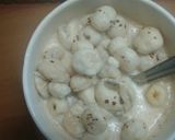 A picture of step 3 of Makhana raita.