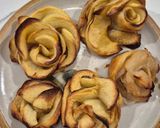 Une image de l'étape 5 de Roses feuilletées aux pommes.