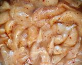 Foto del paso 1 de la receta: Quesadilla crispy chicken con salsa césar y guacamole casero