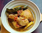 Foto langkah ke 7 dari resep Ayam Kuah Hitam Pandan Wangi🍗🥘_ (dng.Creamer).