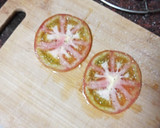 Foto del paso 1 de la receta: Sándwich de jamón serrano y tomate frito