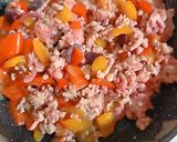 Foto del passaggio 5 della ricetta Stracciata di carne tritata e peperoni