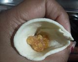 A picture of step 5 of Choco wallnut scotch lava wonton.