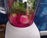 Foto langkah ke 2 dari resep Smoothies Buah Sayur.