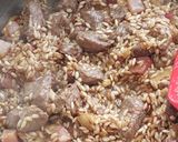 Foto del paso 2 de la receta: Risotto de carne al vino tinto 🍷