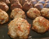 Fűszeres paradicsomos tészta parmezános húsgolyóval recept fázis 1 fotója