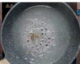 A picture of step 2 of Makhana pag.