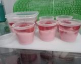 Foto langkah ke 6 dari resep Puding strawberry.
