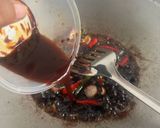 Gambar langkah 4 resipi Ayam Masak Kicap.