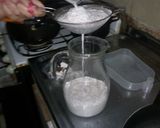Foto del paso 1 de la receta: Leche, aceite y coco rallado