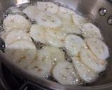 A picture of step 3 of Raw banana masala chips.