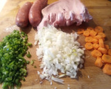 Foto del paso 2 de la receta: ALUBIAS CON OREJA Y CHORIZO EN COOKEO (MOULINEX)