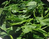 A picture of step 3 of Espinacas a la Catalana.