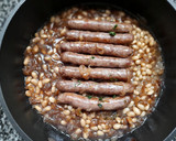 Foto del paso 8 de la receta: Salchichas encebolladas en cerveza negra con fessolets