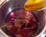 A picture of step 3 of Hibiscus tea.