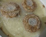 A picture of step 3 of Potato doughnuts.