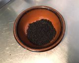Une image de l'étape 3 de Pommes de terre fracassées aux graines de nigelle et ail (à la plancha).