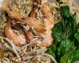 Foto langkah ke 8 dari resep 381. Kwetiau Udang Kuah Saffron.