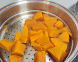 Foto langkah ke 1 dari resep Bubur Sumsum Labu Kuning.