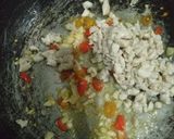 Foto langkah ke 2 dari resep Nasi Tim Ayam Telur Tersembunyi.