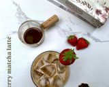 Foto langkah ke 7 dari resep Strawberry matcha latte.