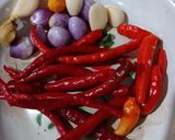 Foto langkah ke 2 dari resep Ceker Ayam Pedas.