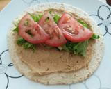 Foto del paso 2 de la receta: Wrap de hummus y calabacín
